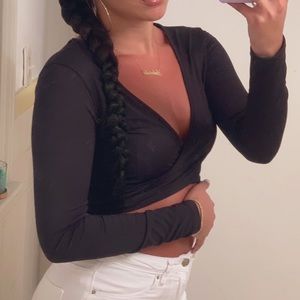 Crossed black crop top
